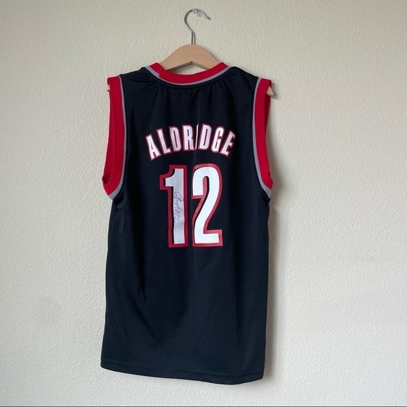 Portland Trailblazers - Picture 2 of 3